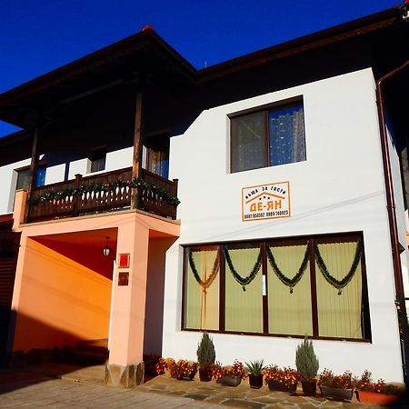De-Yan Guest House 奥雷沙克 外观 照片