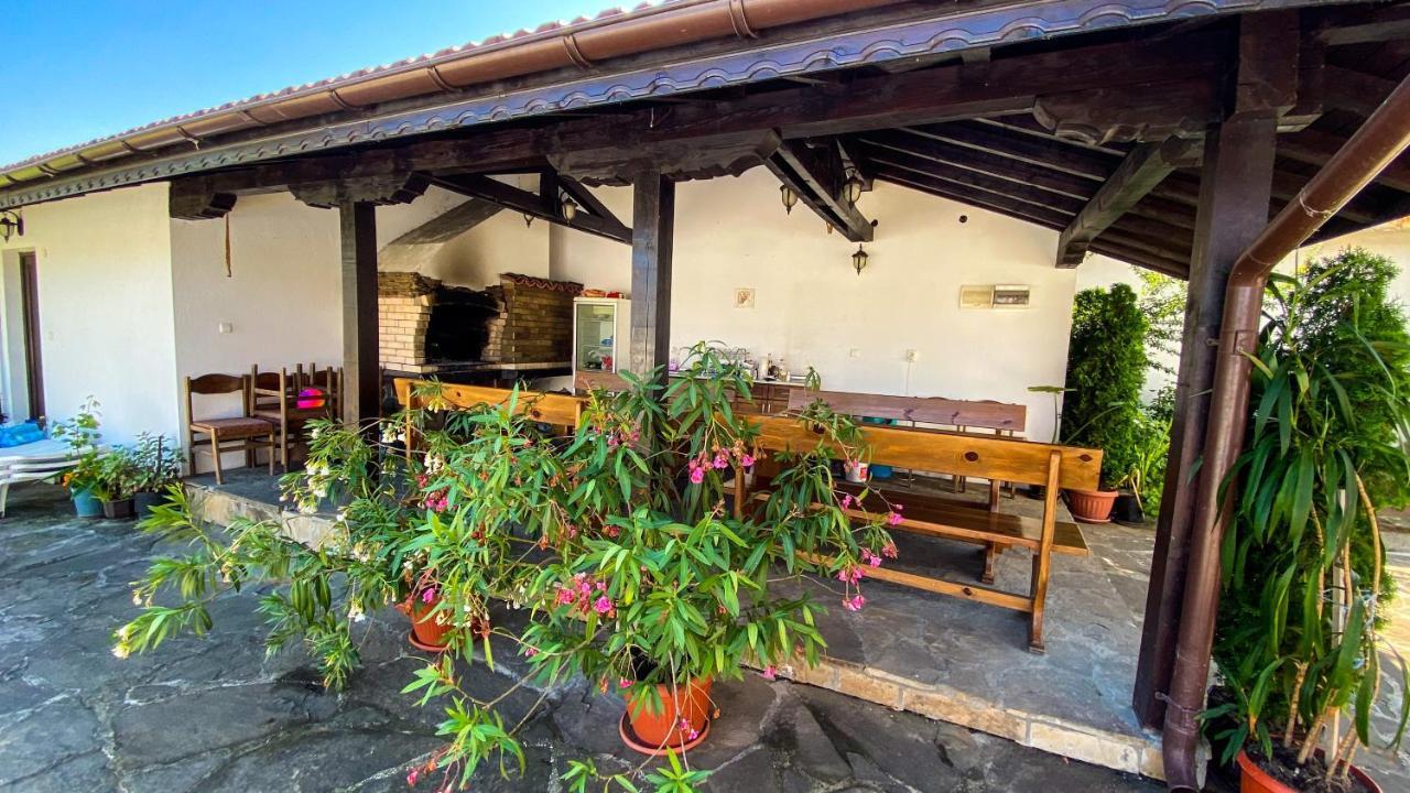 De-Yan Guest House 奥雷沙克 外观 照片