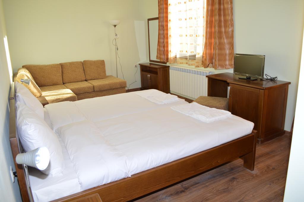 De-Yan Guest House 奥雷沙克 客房 照片