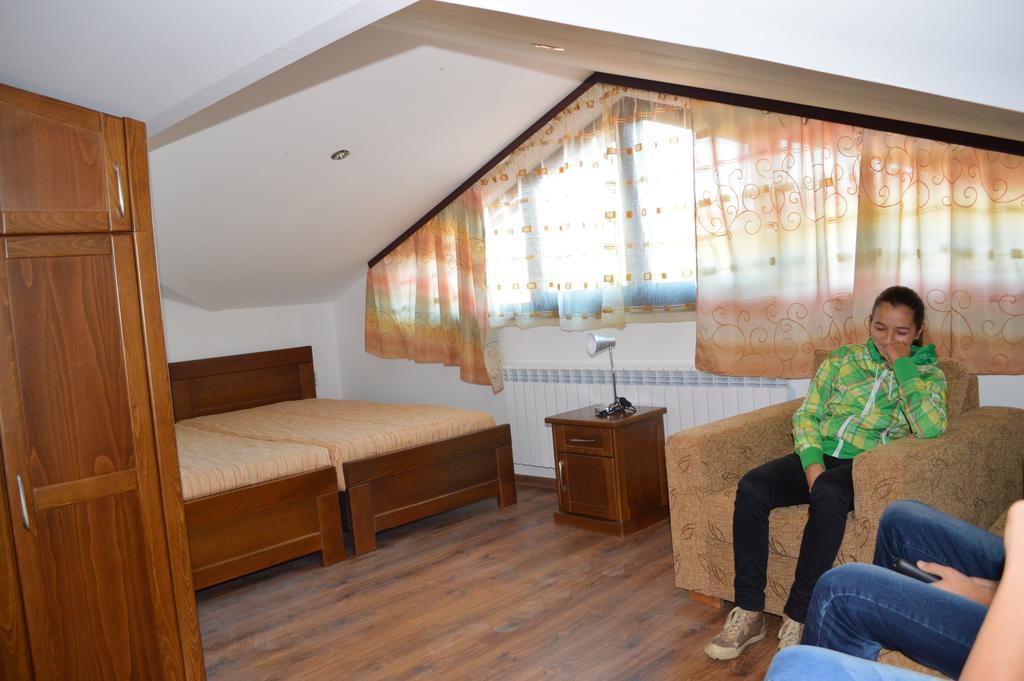 De-Yan Guest House 奥雷沙克 客房 照片